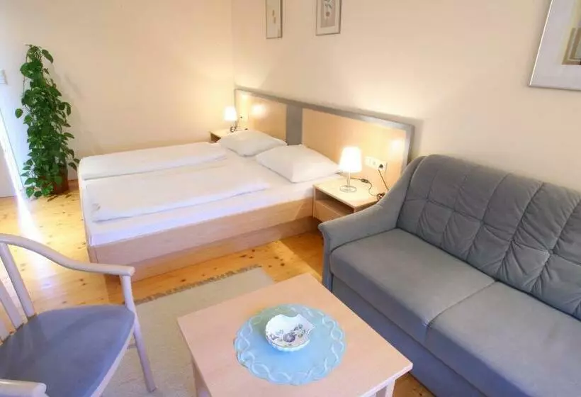 Majatalo Landgasthof Zum Alten Weinstock