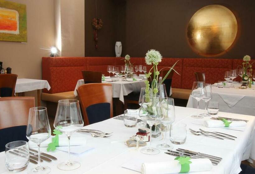 펜션 Landgasthof Zum Alten Weinstock