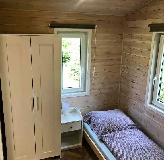 Majatalo Penzion Na Americe