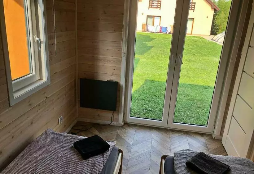 Majatalo Penzion Na Americe