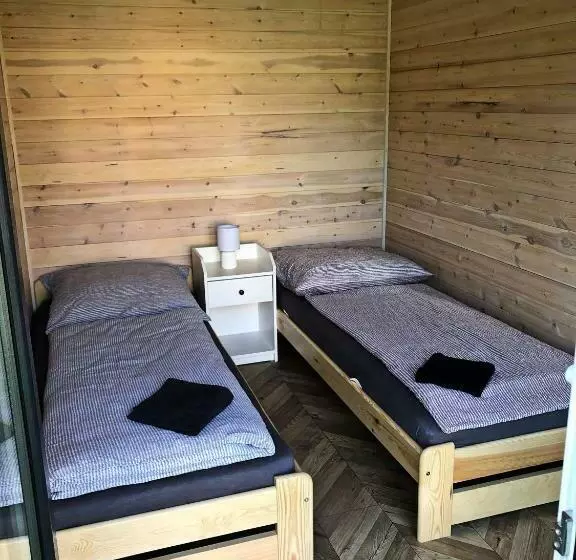 Majatalo Penzion Na Americe