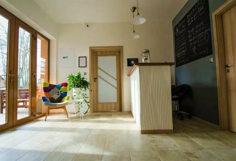 Majatalo Penzion Na Americe