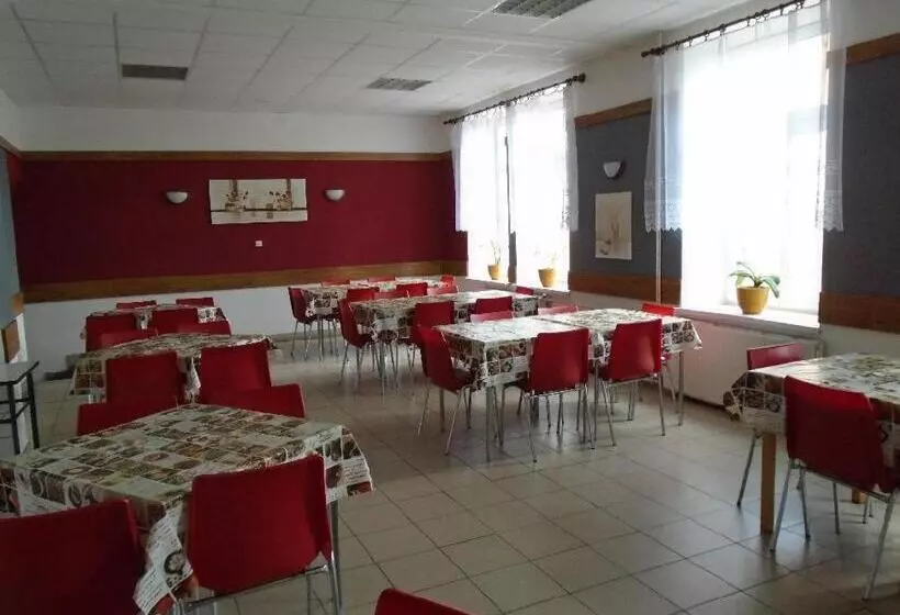 Majatalo Penzion Rajf