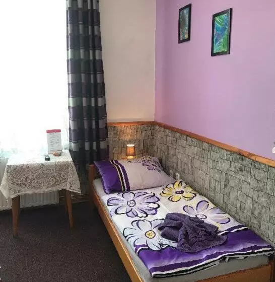 Majatalo Penzion Rajf