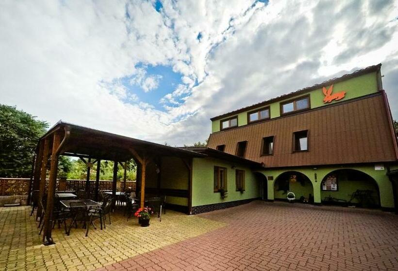 ペンション Penzion U Králíků