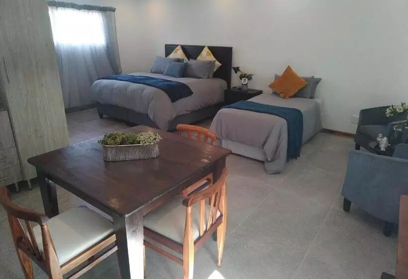 Majatalo Steytlerville Royal