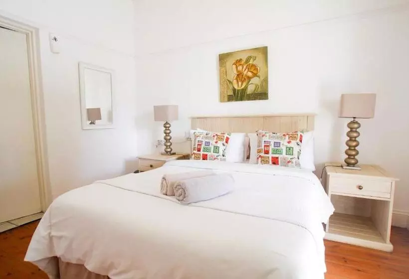 Majatalo Steytlerville Royal