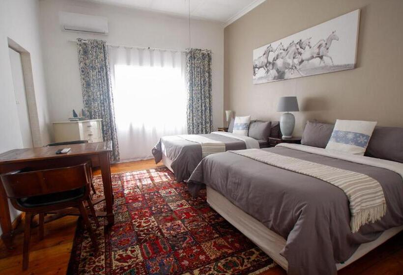 Пансион Steytlerville Royal