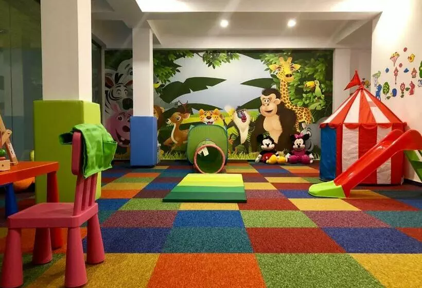 Lomakeskus Complex Turistic Magura