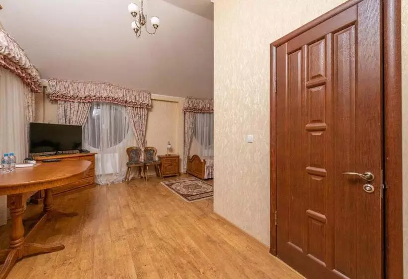 Retkeilymaja Brech Resort&spa