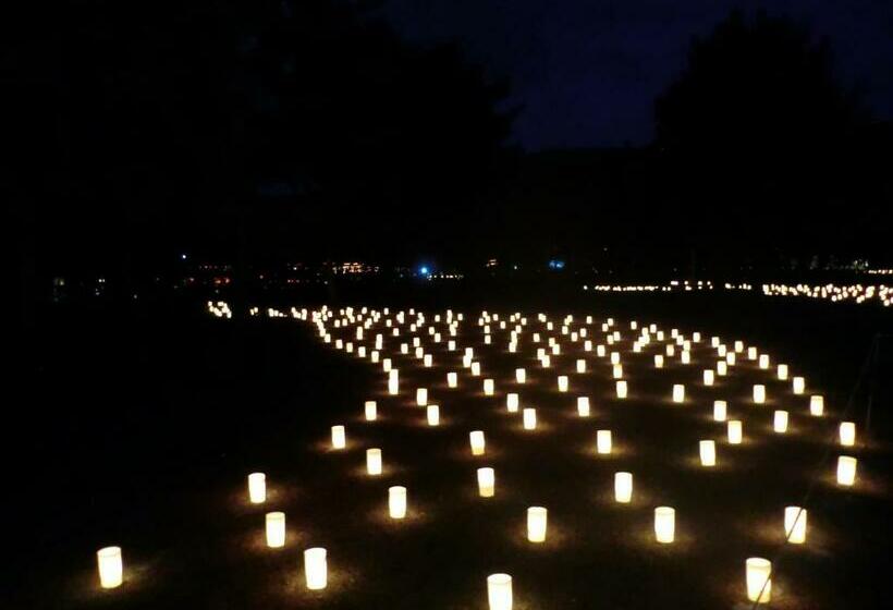 Atelier Bee S Knees Bed & Breakfast