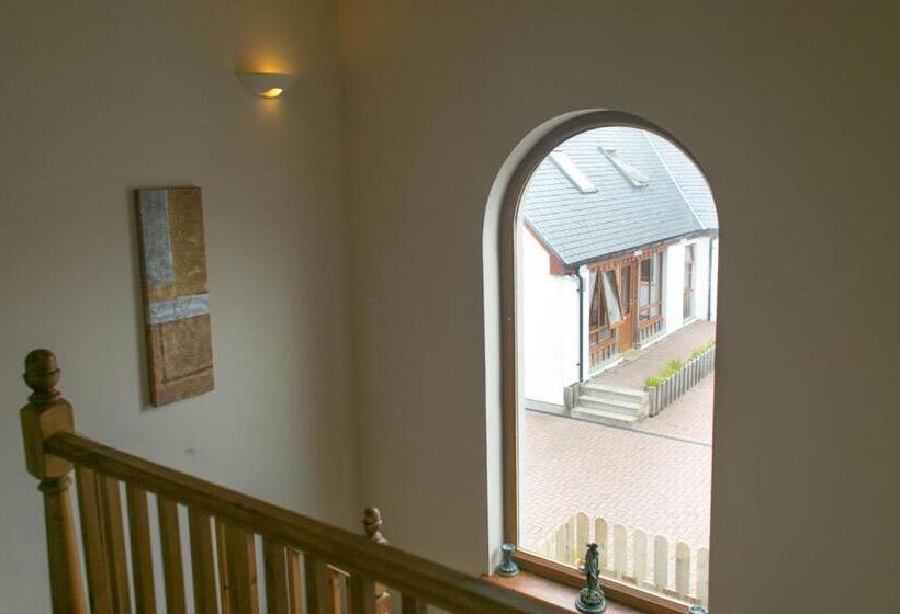 צימר Redwood House