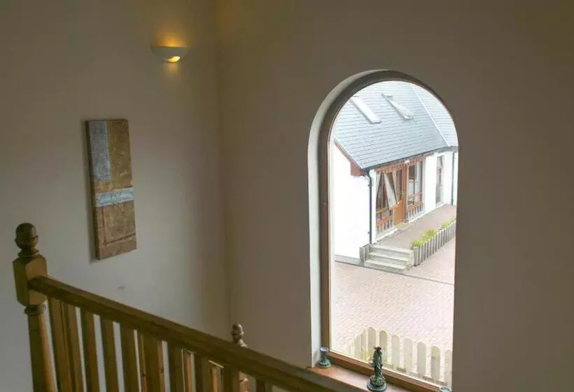 Aamiaismajoitus (B&B) Redwood House