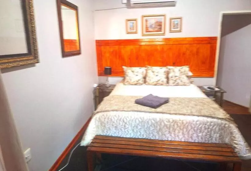 Aamiaismajoitus (B&B) Schweizer Guesthouse