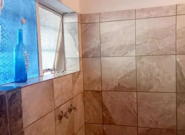 Aamiaismajoitus (B&B) Schweizer Guesthouse