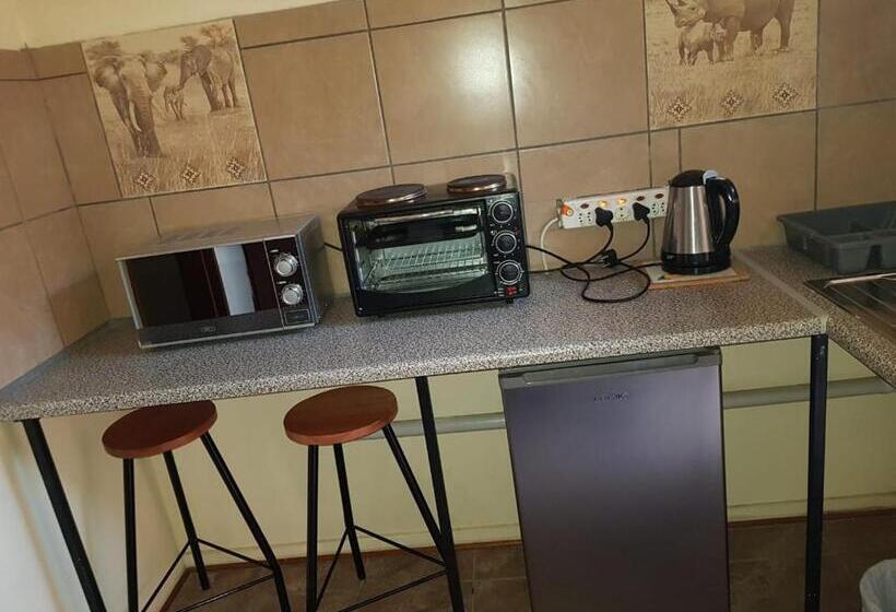 ベッドアンドブレックファースト Schweizer Guesthouse