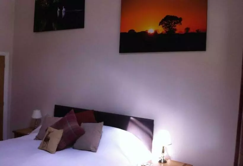 ベッドアンドブレックファースト The Cholmeley Arms