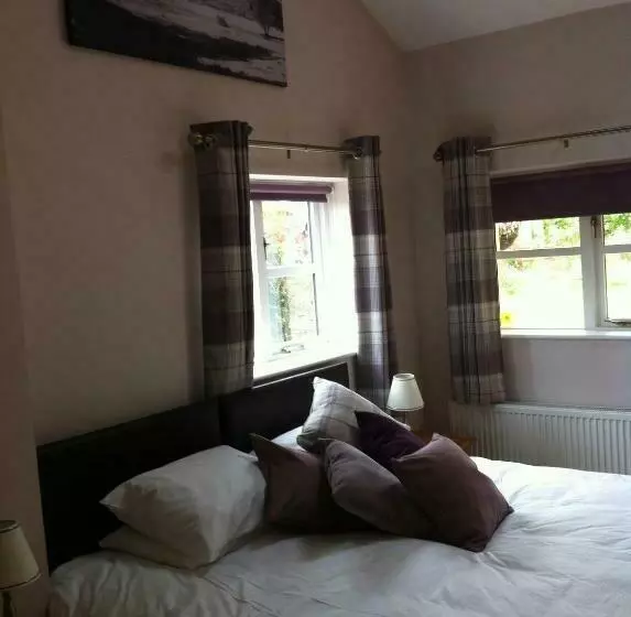 ベッドアンドブレックファースト The Cholmeley Arms