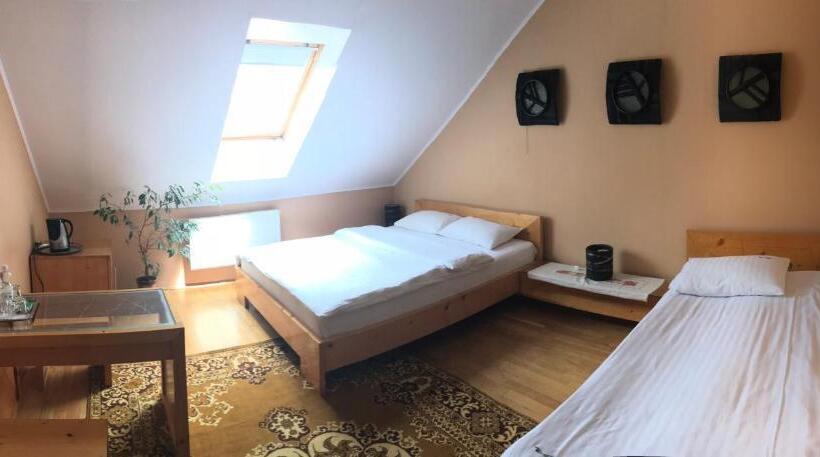 ホテル Complex Vivcharyk