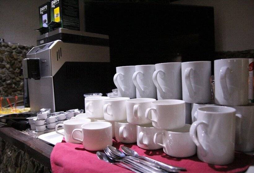 Отель Doi Taurasi