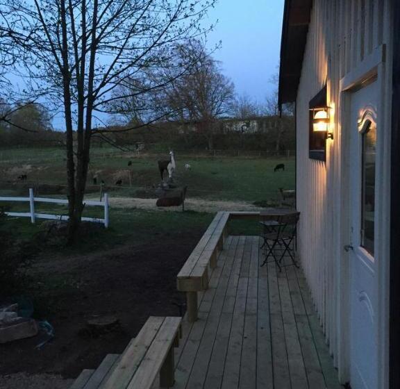 فندق Farm Stay Happy Dogs Ranch