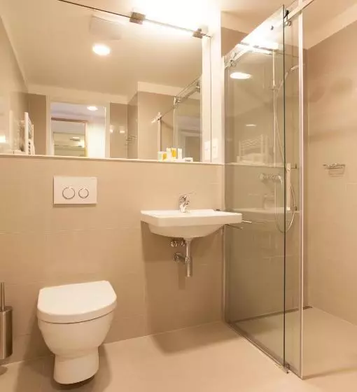 Hotelli S Port Véska