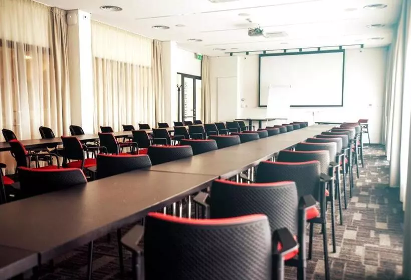 Hotelli S Port Véska