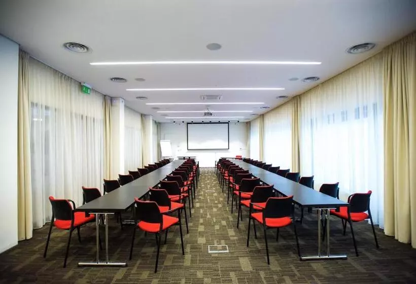 Hotelli S Port Véska