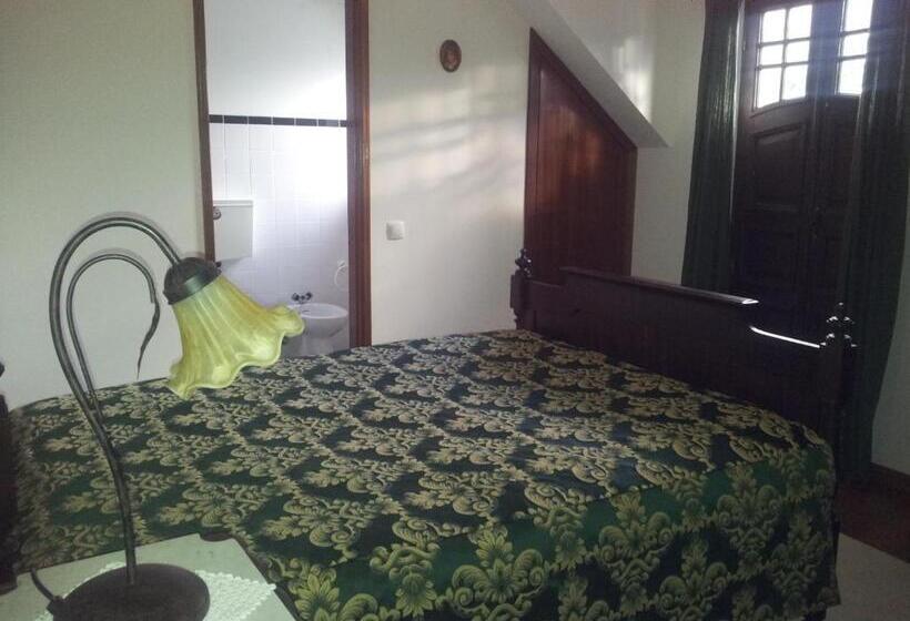 بنسيون Casa Cardoso