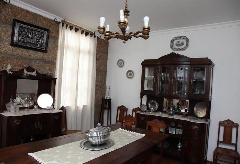 بنسيون Casa Cardoso