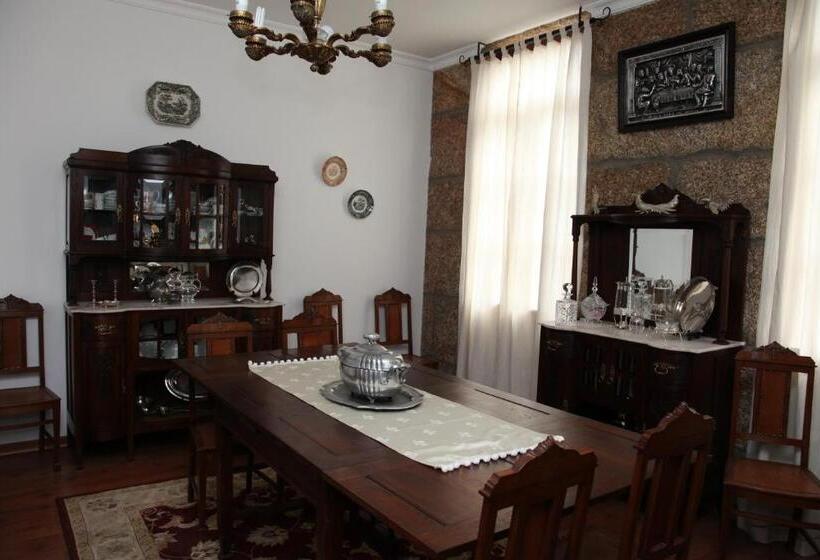 بنسيون Casa Cardoso