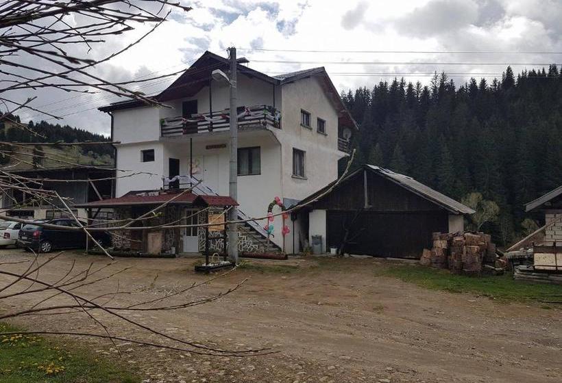 Пансион Kuma Lissa Guest House