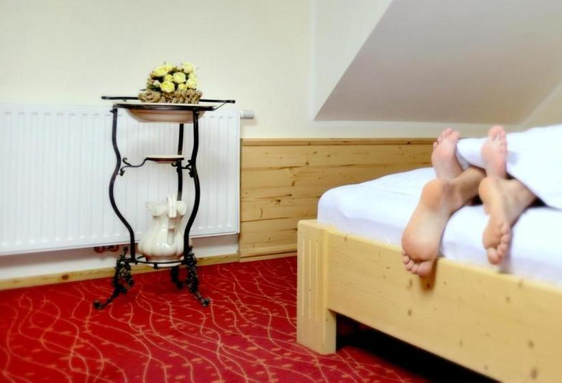 פנסיון Lorenzer Schlafstubn