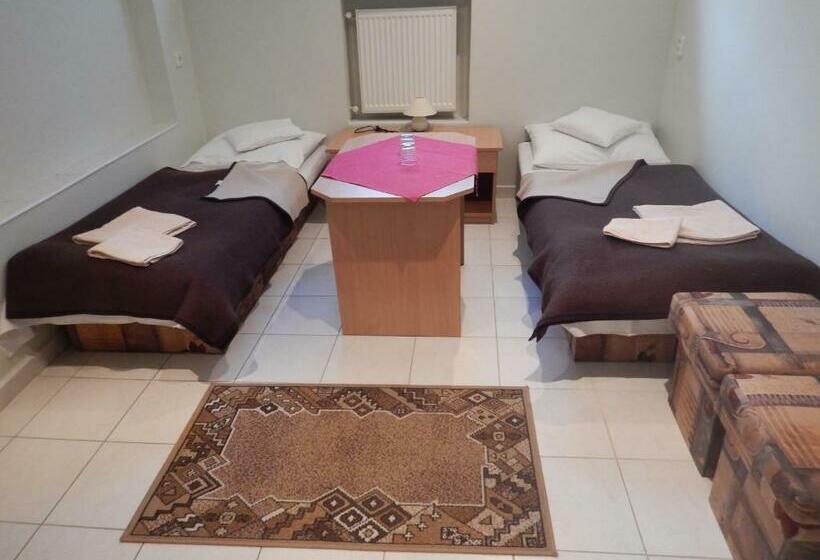 بنسيون Penzión A Reštaurácia Pod Hradom, Turńa Nad Bodvou