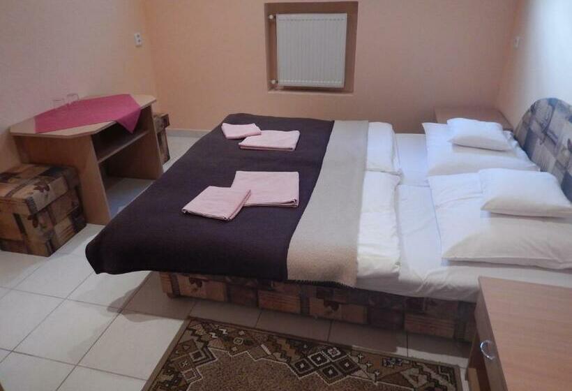 بنسيون Penzión A Reštaurácia Pod Hradom, Turńa Nad Bodvou