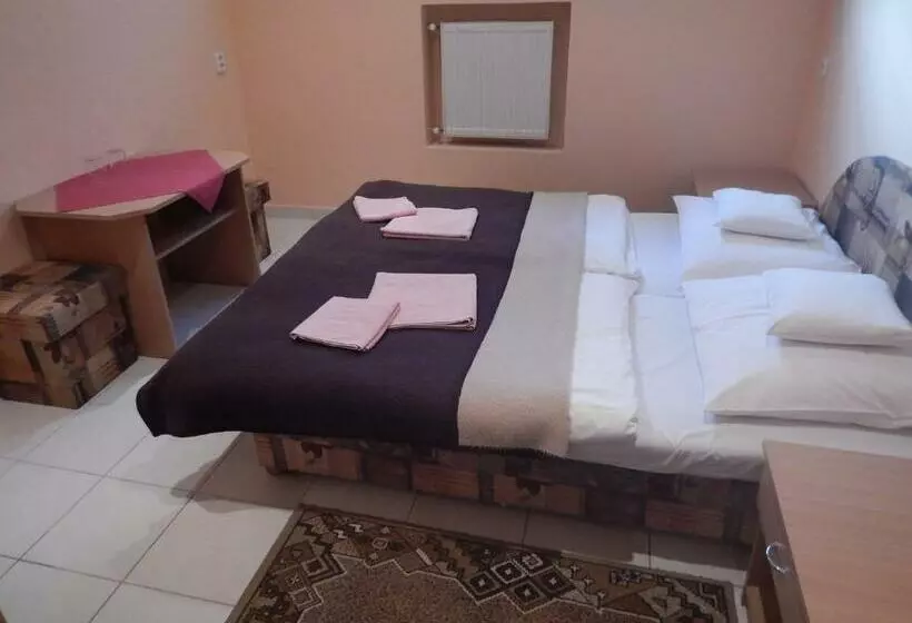 Majatalo Penzión A Reštaurácia Pod Hradom, Turńa Nad Bodvou