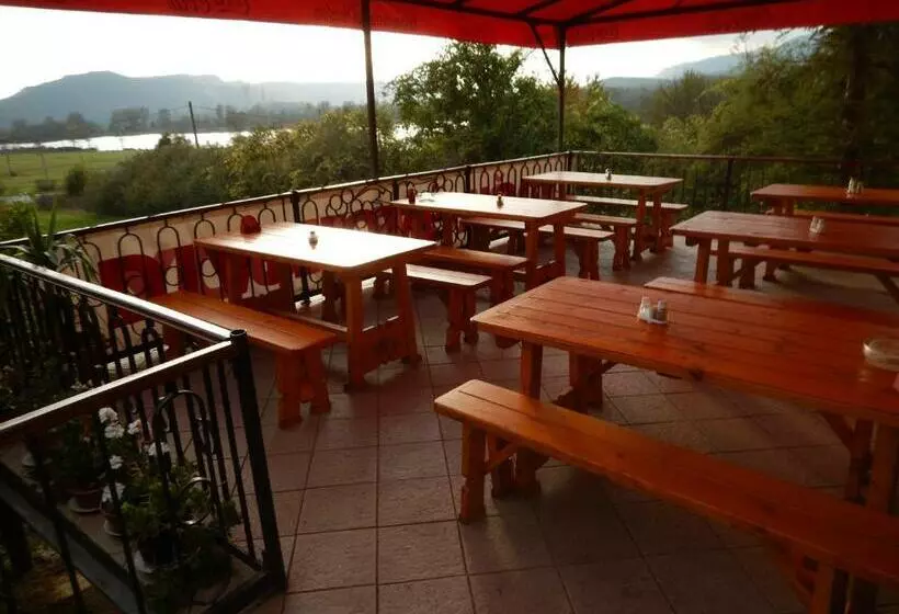 Majatalo Penzión A Reštaurácia Pod Hradom, Turńa Nad Bodvou