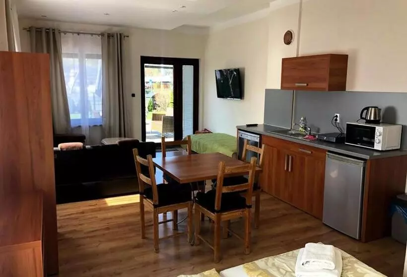 Majatalo Penzión Tulip