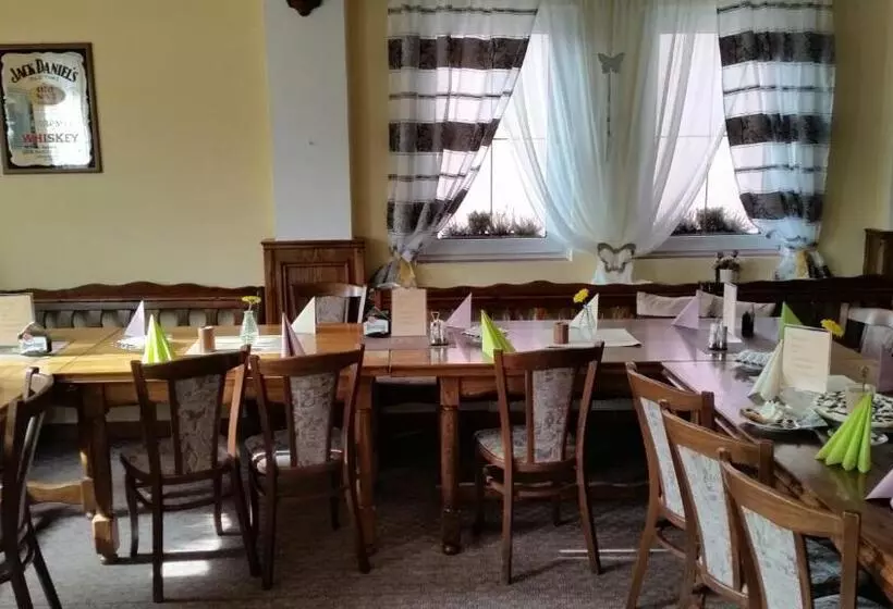 Majatalo Penzion Kozabar