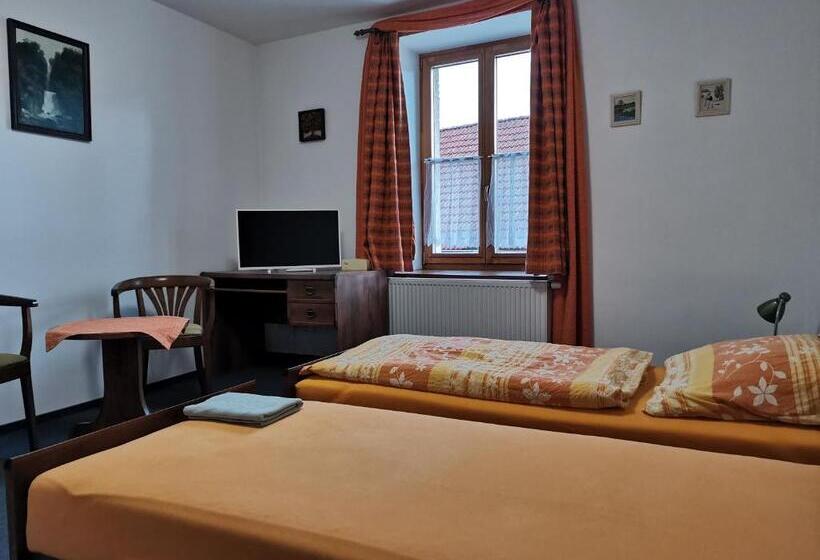 Panzió Penzion Pod Zámkem