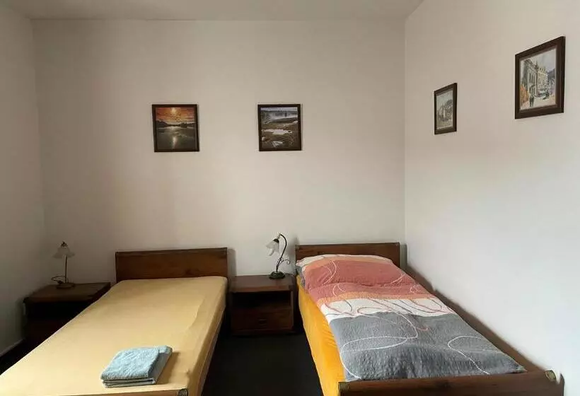 Majatalo Penzion Pod Zámkem