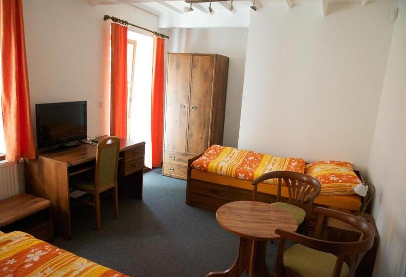 Panzió Penzion Pod Zámkem