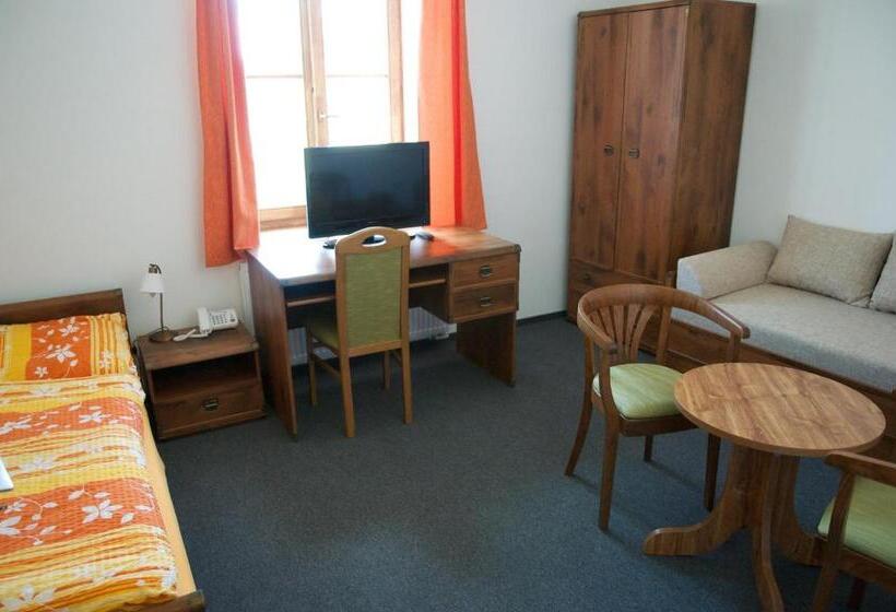 Panzió Penzion Pod Zámkem