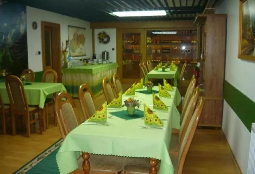 Majatalo Penzion U šimona