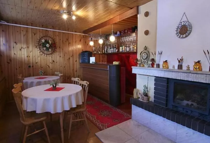 Majatalo Penzion U šimona