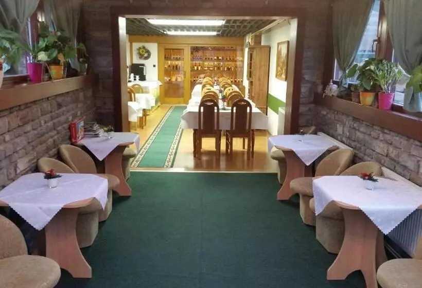 Majatalo Penzion U šimona