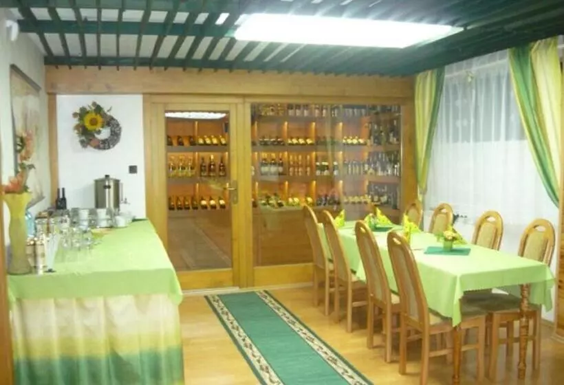 Majatalo Penzion U šimona