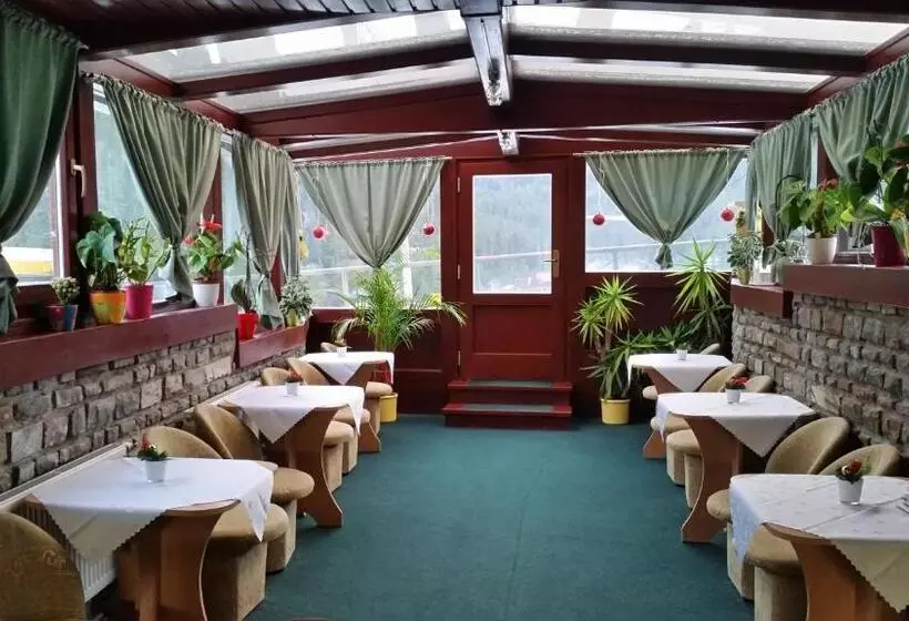 Majatalo Penzion U šimona