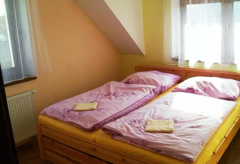 Majatalo Ubytování Macků