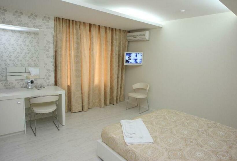 فندق صغير Okolytsia